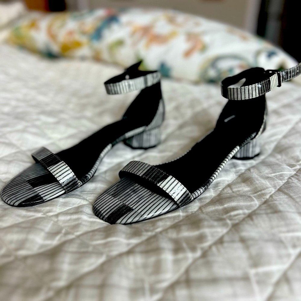 Van Eli Hillie Sandals